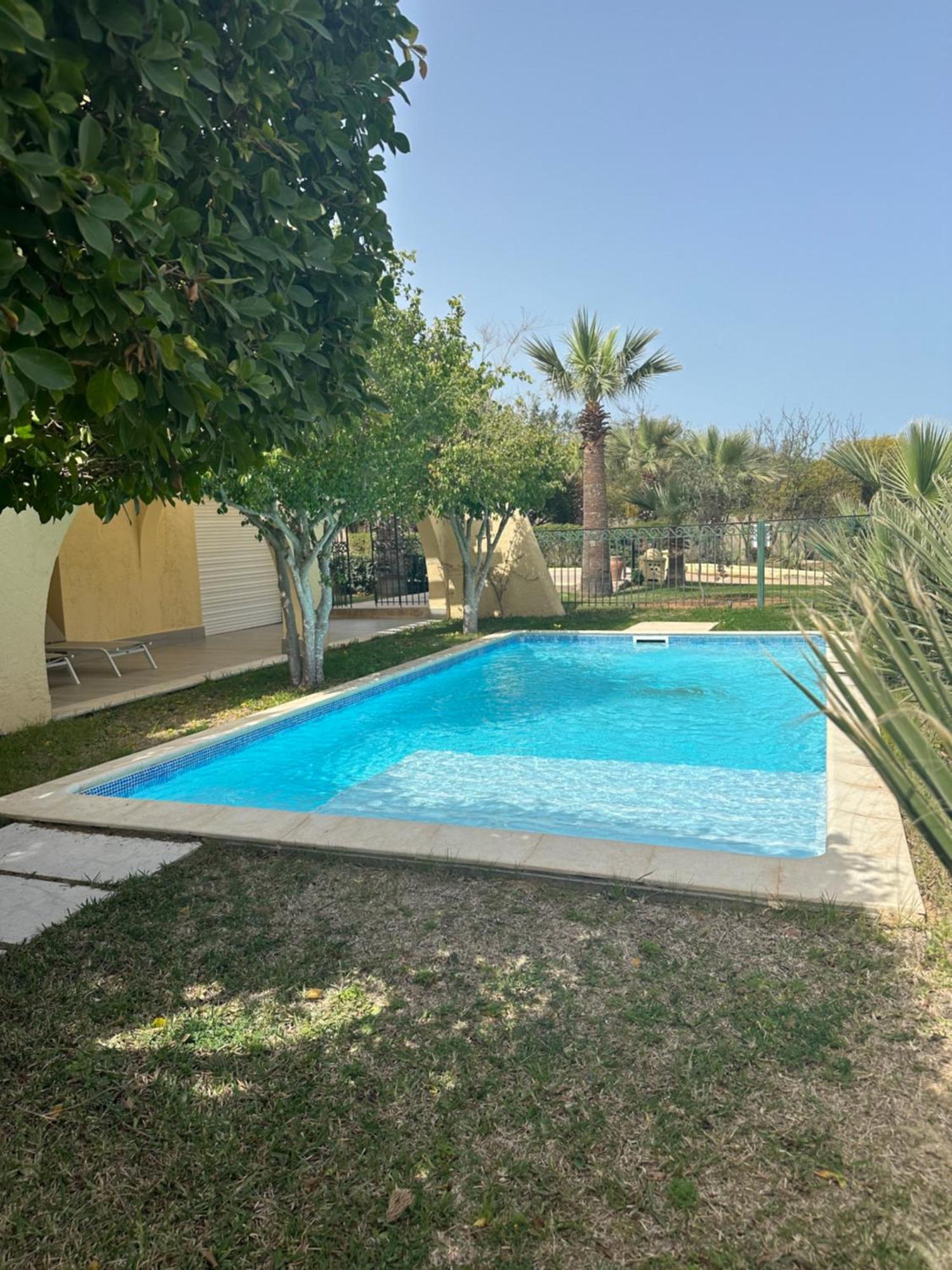 Penthouse Cosy Avec Piscine Privee Aparthotel La Marsa Exterior photo
